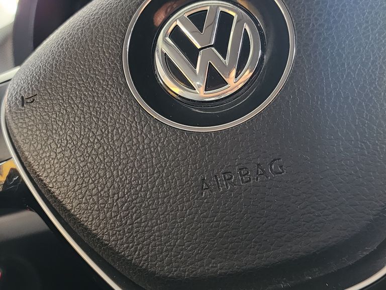 VolksWagen up! move 1.0 TSI Total Flex 12V 5p