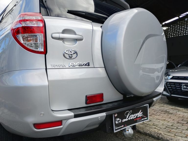 Toyota RAV4 2.4 4x2 16V 170cv Aut.