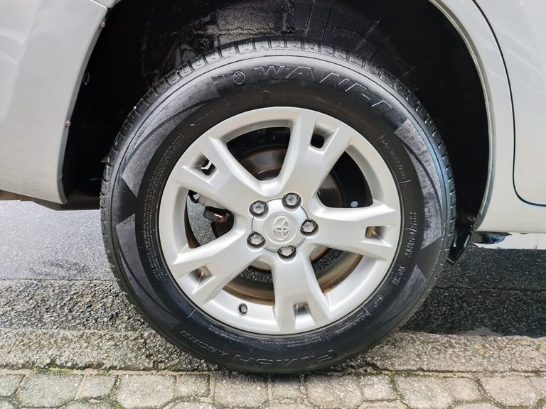 Toyota RAV4 2.4 4x2 16V 170cv Aut.