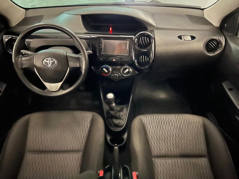 Toyota ETIOS X 1.3 Flex 16V 5p Mec.