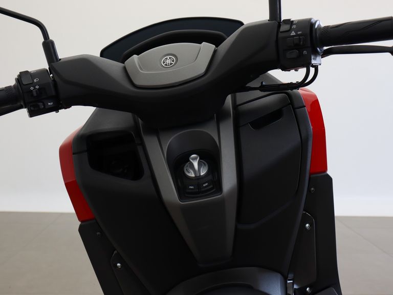 YAMAHA NMAX Connected 160 ABS