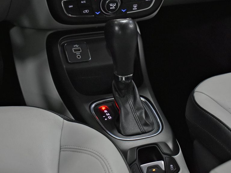 Jeep COMPASS LONGITUDE 2.0 4x2 Flex 16V Aut.