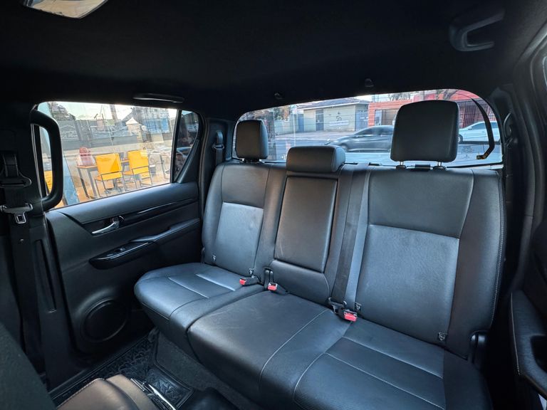 Toyota Hilux CD SRX 4x4 2.8 TDI 16V Diesel Aut.