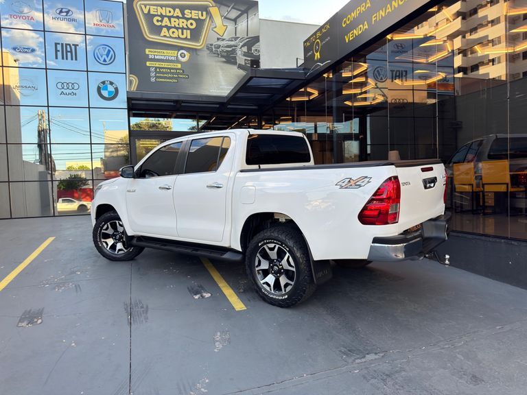 Toyota Hilux CD SRX 4x4 2.8 TDI 16V Diesel Aut.