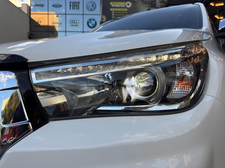 Toyota Hilux CD SRX 4x4 2.8 TDI 16V Diesel Aut.