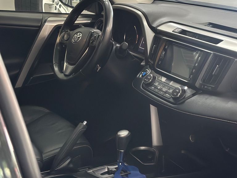 Toyota RAV4 2.0 4x2 16V Aut.