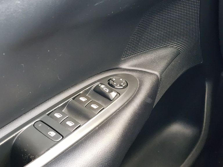 Citroën C4 LOUNGE Live Bus. 1.6 Flex Aut.