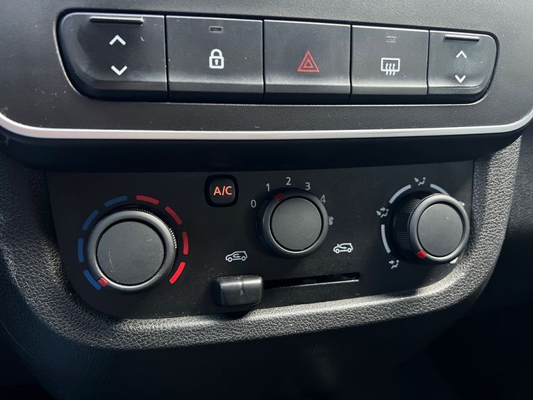 Renault KWID Zen 1.0 Flex 12V 5p Mec.