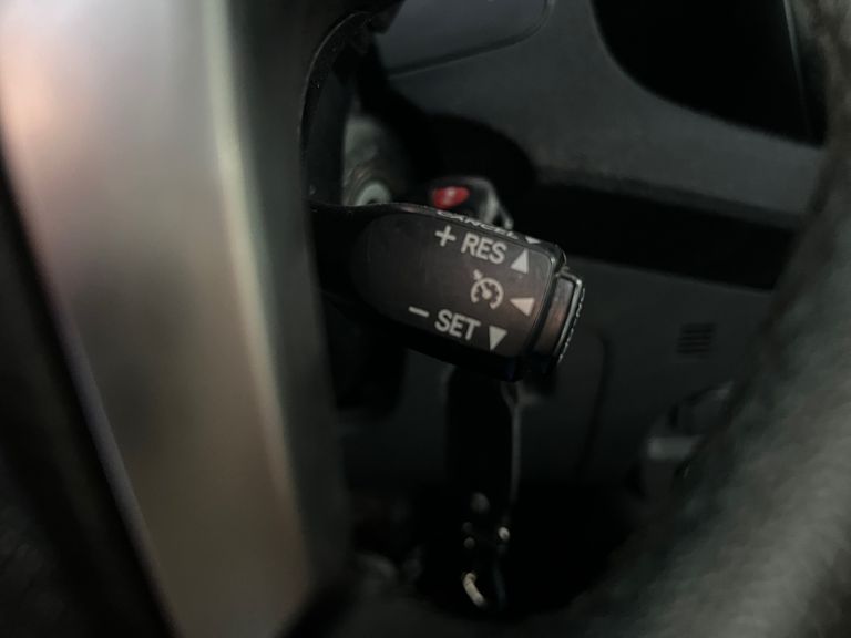 Toyota Hilux CD SRV D4-D 4x4 3.0 TDI Diesel Aut