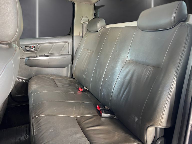 Toyota Hilux CD SRV D4-D 4x4 3.0 TDI Diesel Aut