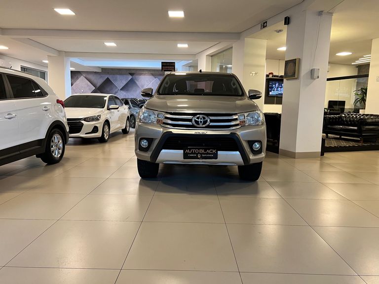 Toyota Hilux CD SRV 4x2 2.7 Flex 16V Aut.
