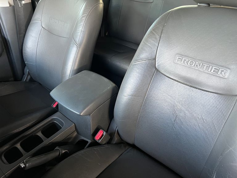 Nissan Frontier SL CD 4x4 2.5TB Diesel Aut