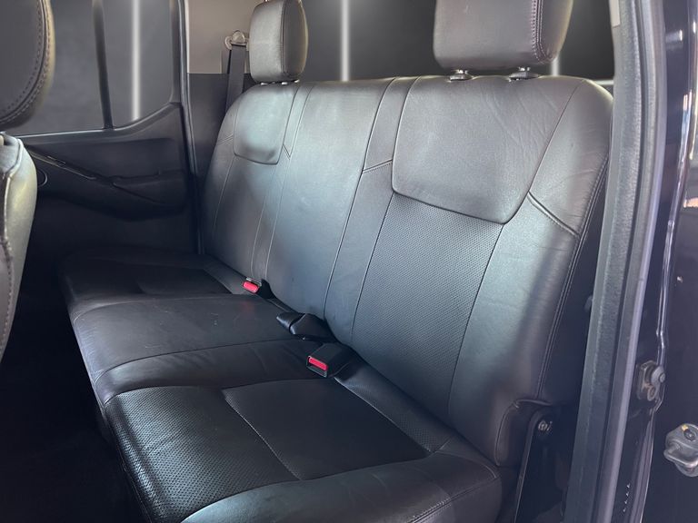 Nissan Frontier SL CD 4x4 2.5TB Diesel Aut