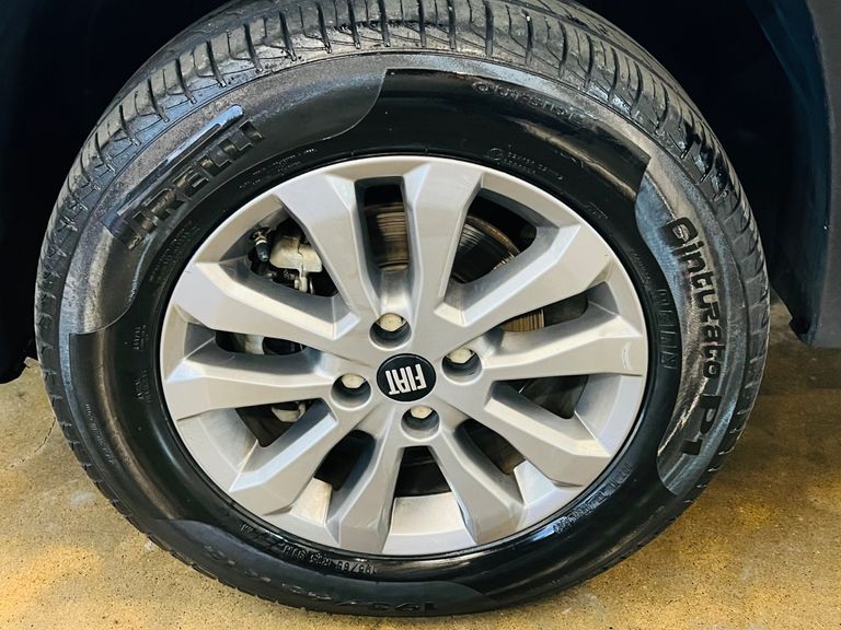 Fiat Strada Freedom 1.3 Flex 8V  CS Plus