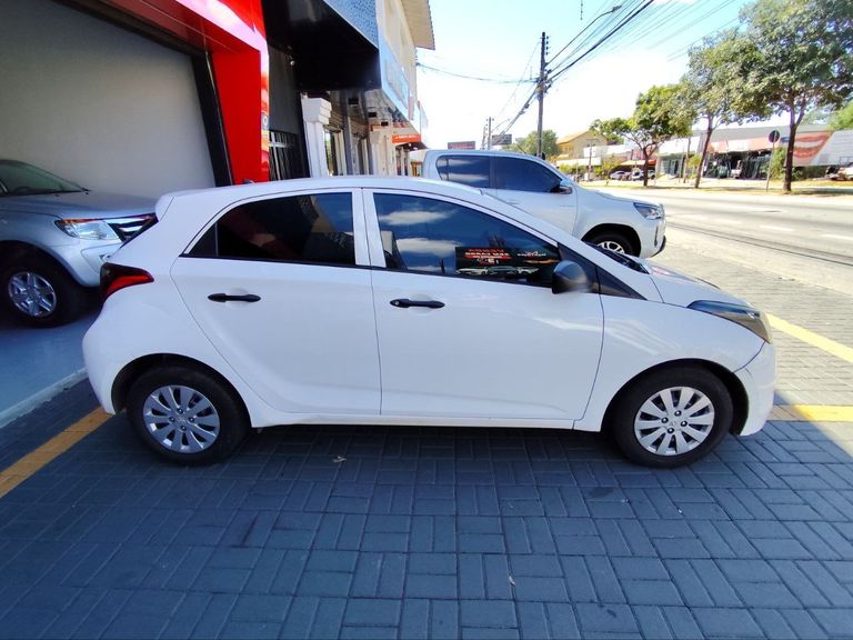 Hyundai HB20 Unique 1.0 Flex 12V Mec.