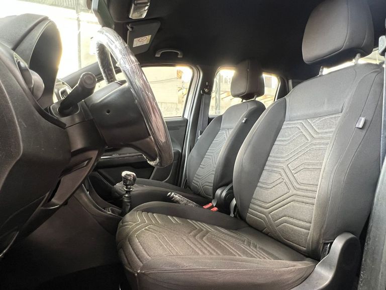 Fiat Strada Freedom 1.3 Flex 8V CD