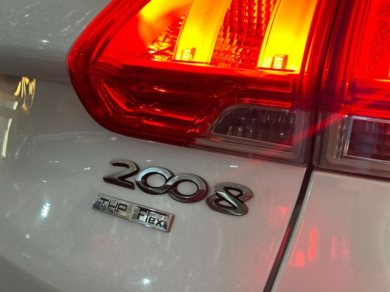 Peugeot 2008 Griffe 1.6 Turbo Flex 16V 5p Aut.