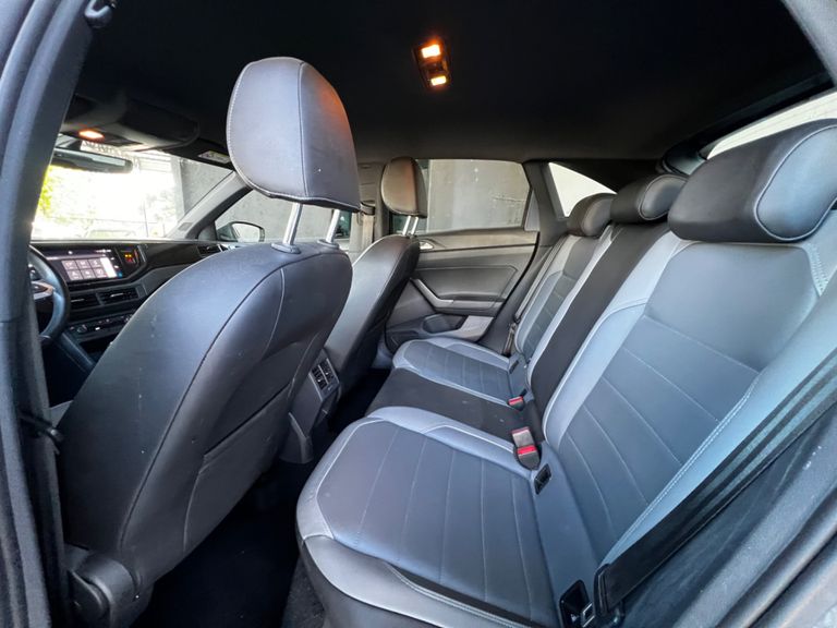 VolksWagen Nivus Highline 1.0 200 TSI Flex Aut.