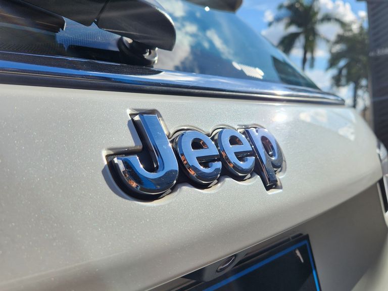 Jeep COMPASS LONGITUDE 2.0 4x2 Flex 16V Aut.