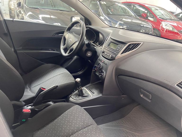 Hyundai HB20 Unique 1.0 Flex 12V Mec.