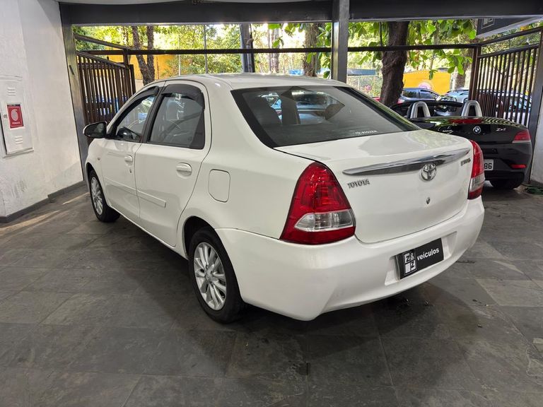 Toyota ETIOS XLS Sedan 1.5 Flex 16V 4p Mec.