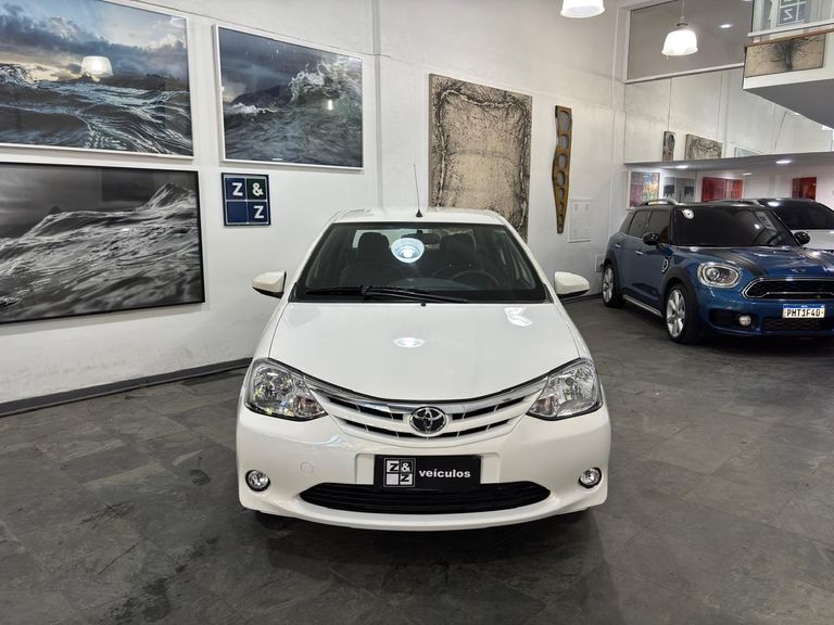 Toyota ETIOS XLS Sedan 1.5 Flex 16V 4p Mec.