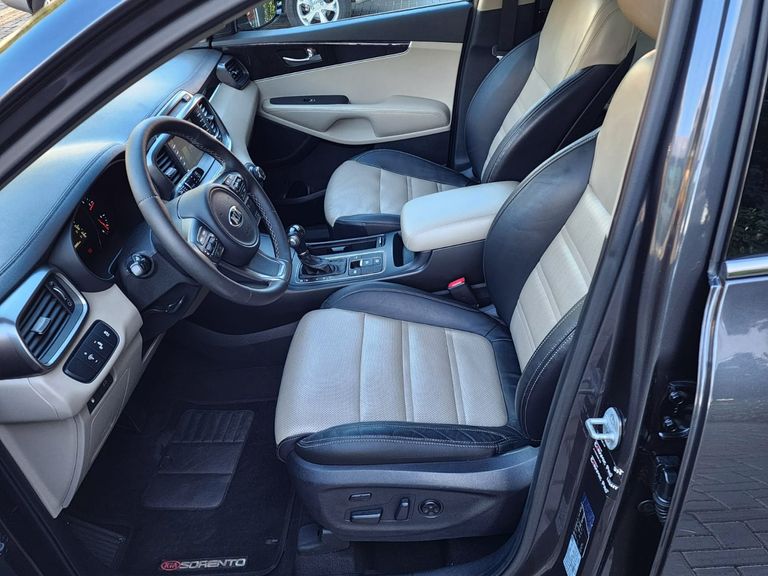Kia Motors Sorento 3.3 V6 24V 270cv 4x2 Aut.