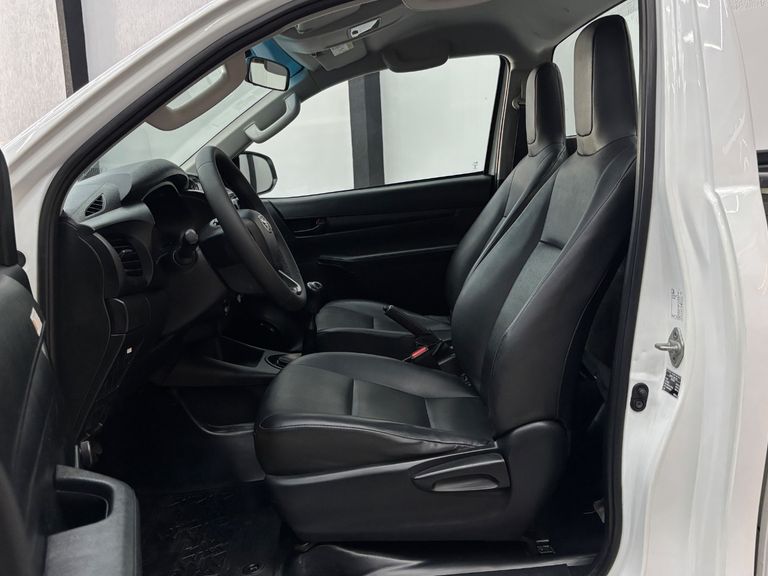 Toyota Hilux CS 4x4 2.8 TDI Diesel Mec.