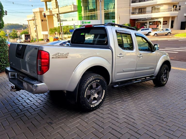 Nissan Frontier SEL CD 4x4 2.5 TB Diesel Aut.