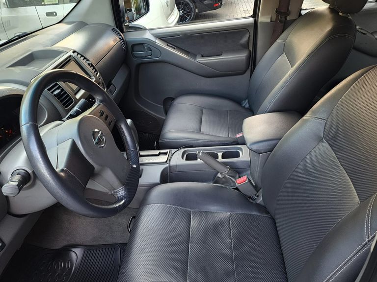 Nissan Frontier SEL CD 4x4 2.5 TB Diesel Aut.