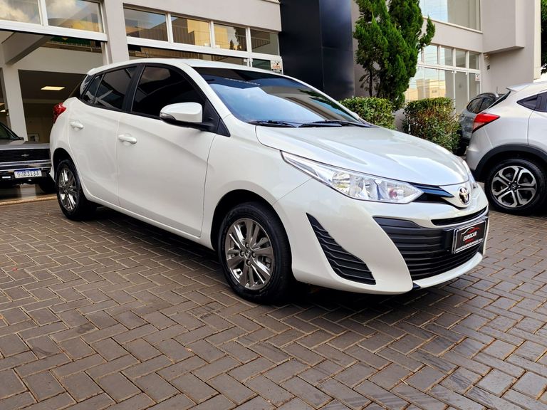 Toyota YARIS XLS Connect 1.5 Flex 16V 5p Aut.