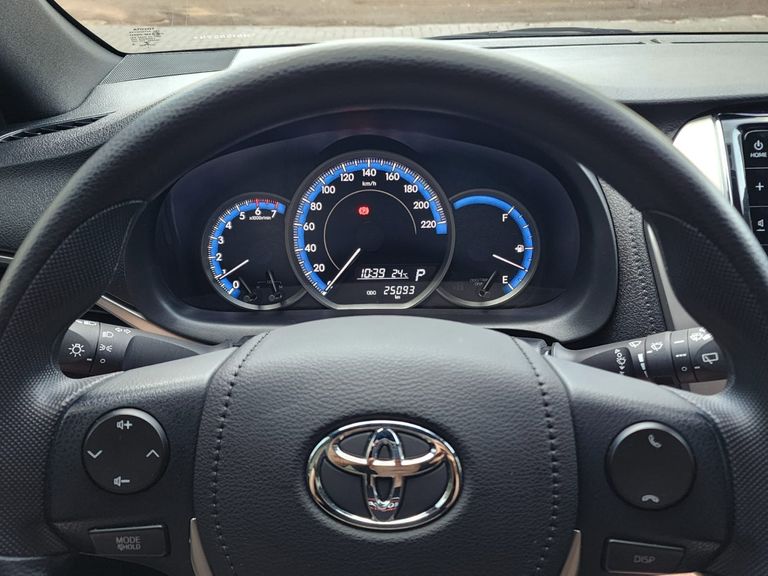 Toyota YARIS XLS Connect 1.5 Flex 16V 5p Aut.