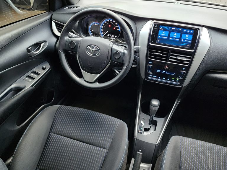 Toyota YARIS XLS Connect 1.5 Flex 16V 5p Aut.