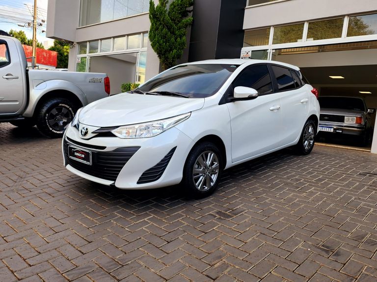 Toyota YARIS XLS Connect 1.5 Flex 16V 5p Aut.