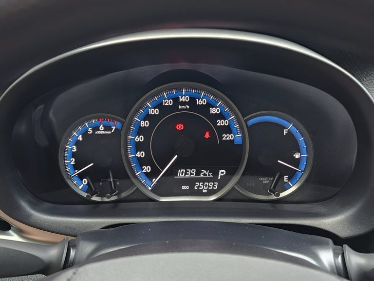 Toyota YARIS XLS Connect 1.5 Flex 16V 5p Aut.