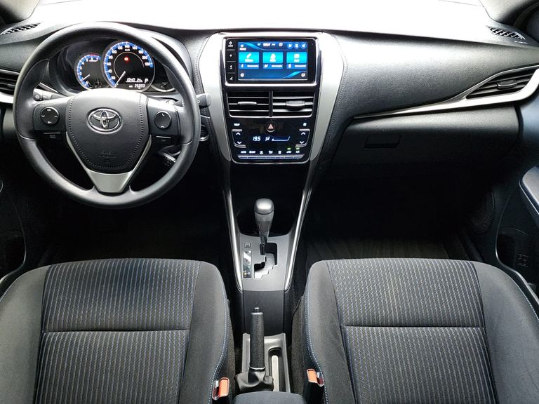 Toyota YARIS XLS Connect 1.5 Flex 16V 5p Aut.