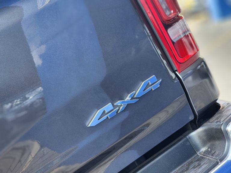 RAM 1500 LIMITED 5.7 CD 4x4 Aut.