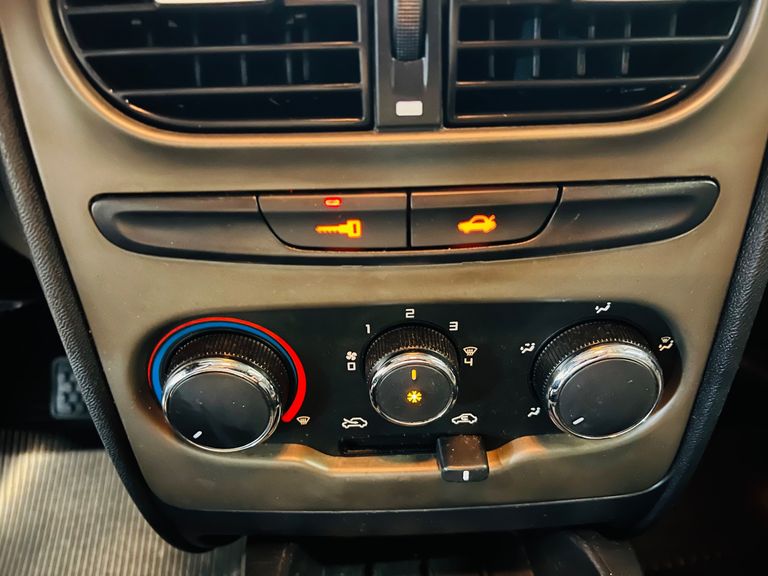 Fiat Idea Adv./ Adv.LOCK.Dualogic 1.8 Flex 5p