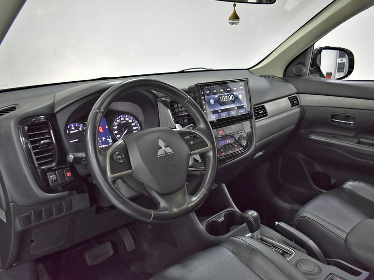 Mitsubishi OUTLANDER 2.0 16V 160cv Aut.