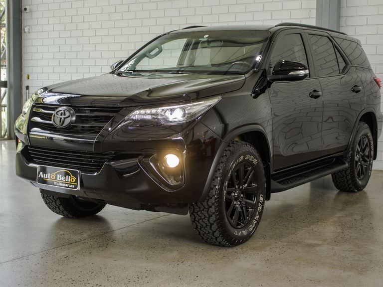 Toyota Hilux SW4 SRX 4x4 2.8 TDI 16V Dies. Aut.