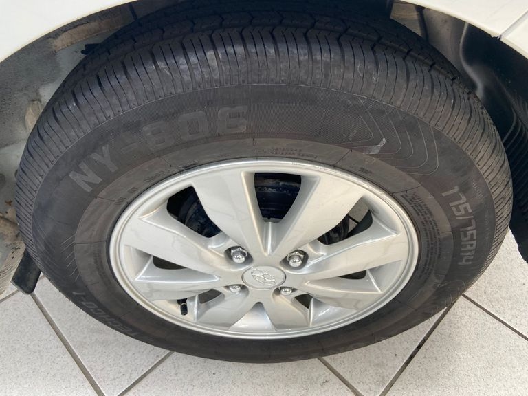 Hyundai HB20 Unique 1.0 Flex 12V Mec.
