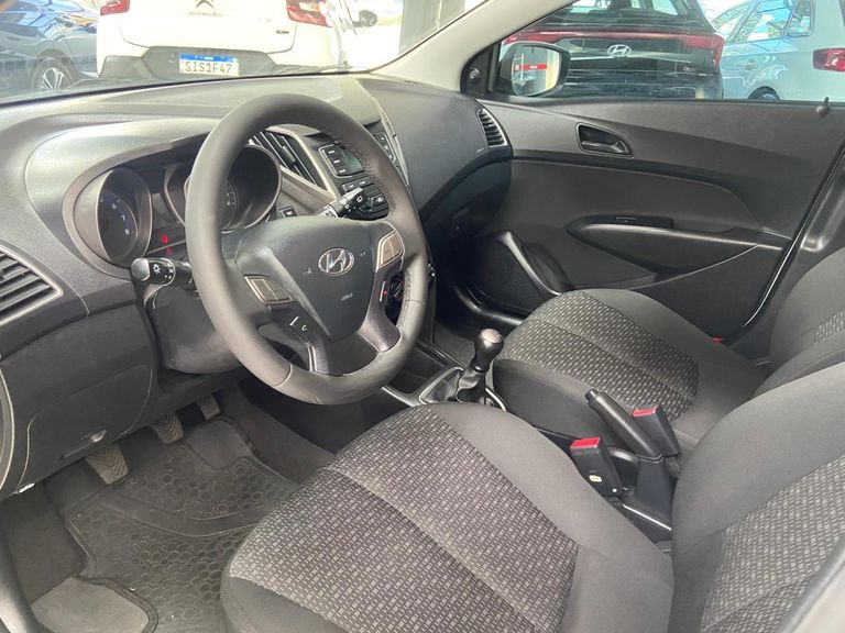 Hyundai HB20 Unique 1.0 Flex 12V Mec.