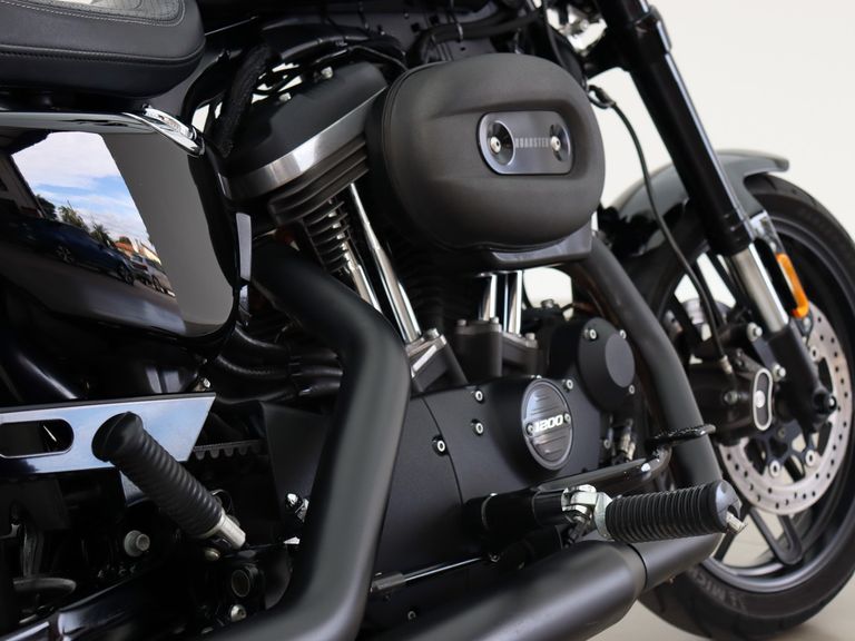 Harley XL 1200 CX ROADSTER