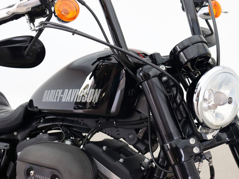 Harley XL 1200 CX ROADSTER