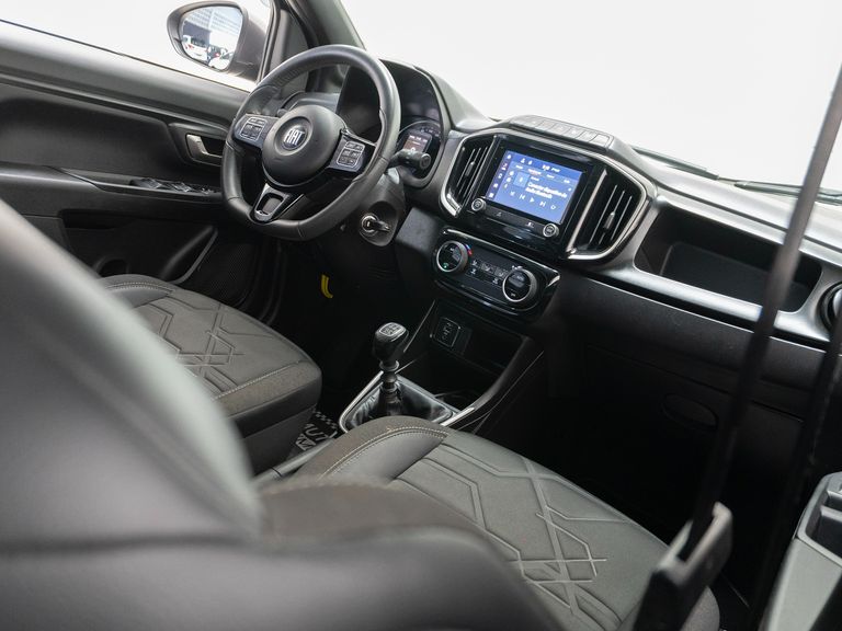 Fiat Strada Volcano 1.3 Flex 8V CD