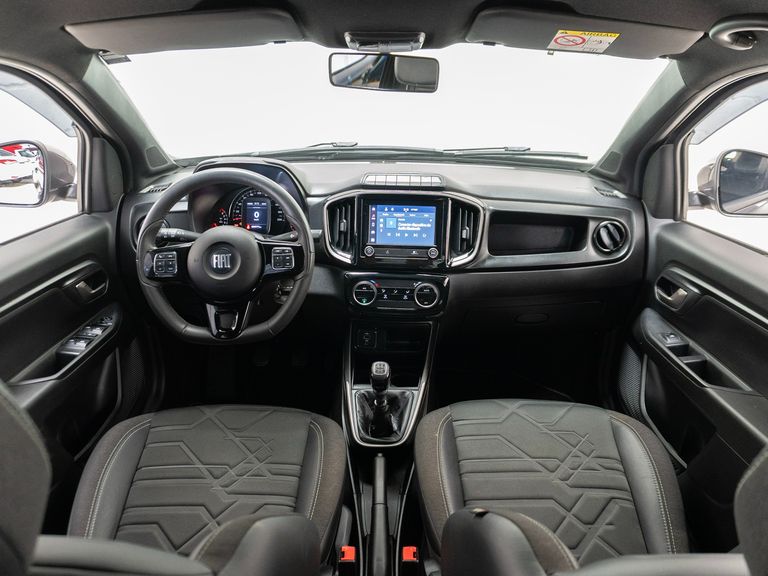 Fiat Strada Volcano 1.3 Flex 8V CD