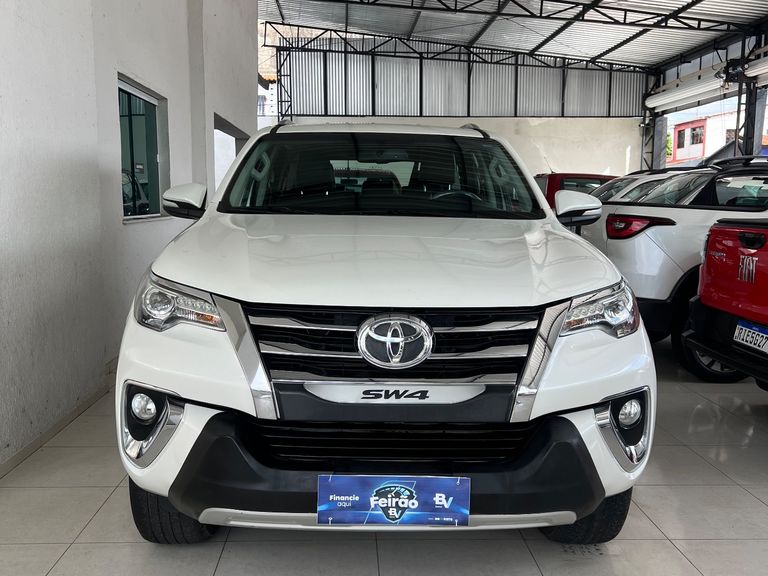 Toyota Hilux CD SRV 4x4 2.8 TDI Diesel Aut.