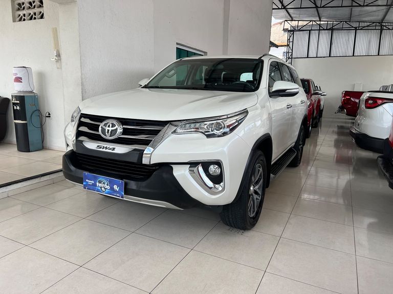 Toyota Hilux CD SRV 4x4 2.8 TDI Diesel Aut.
