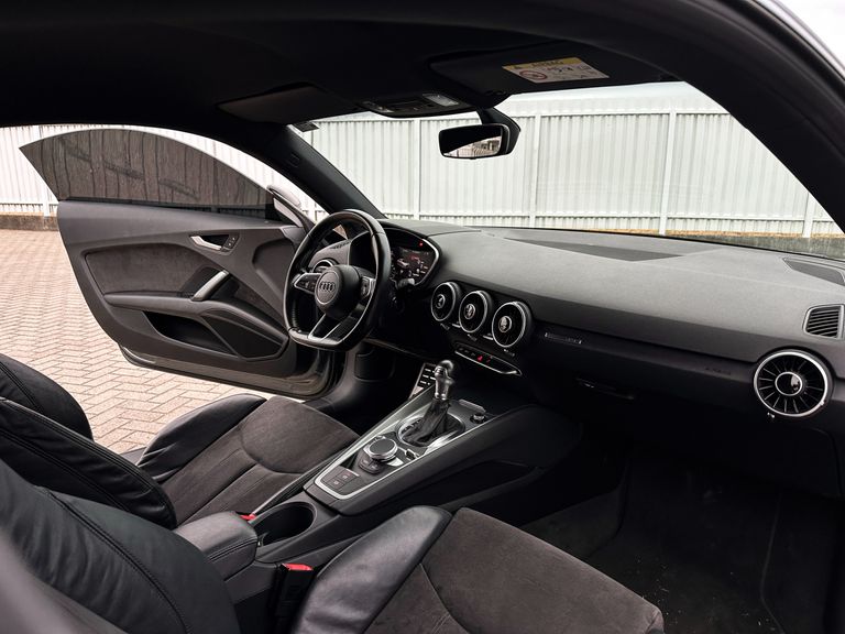 Audi TT 2.0 16v TFSI S-Tronic