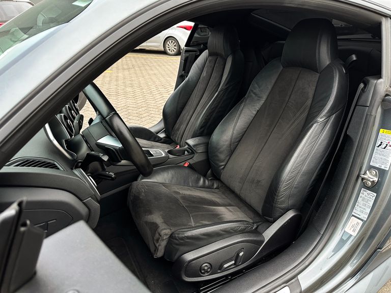 Audi TT 2.0 16v TFSI S-Tronic